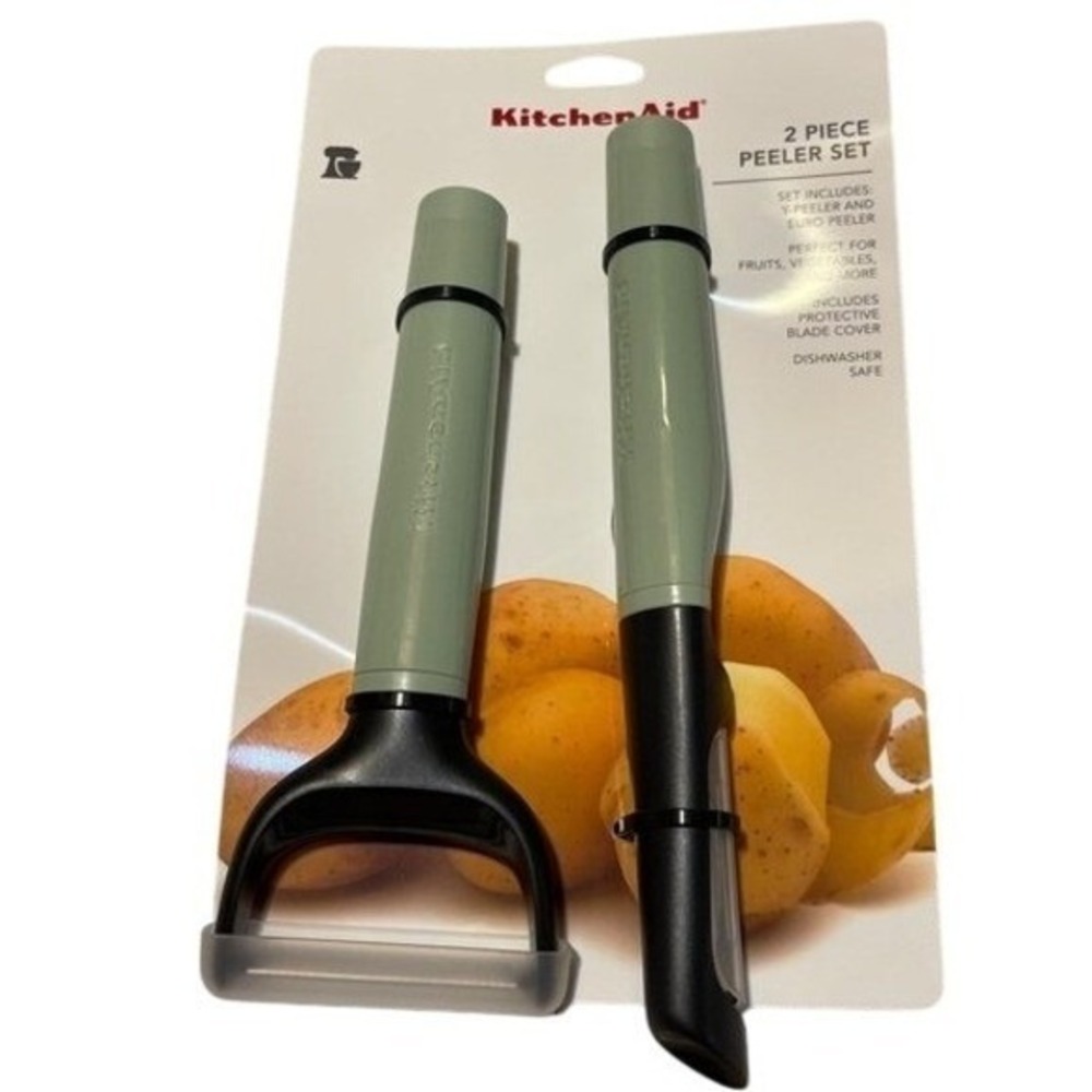 Kitchenaid  pistachio Peeler 2 Pc.Set  Lt. Green Model # KQ355OHPIA New With tag